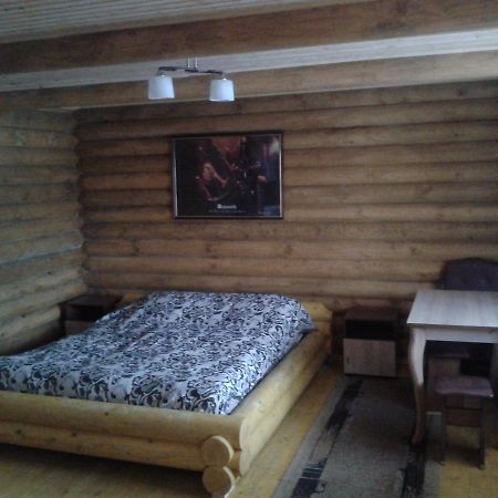 Boykivskiy Dvir Hotel Yasenitsa Zamkova Ngoại thất bức ảnh