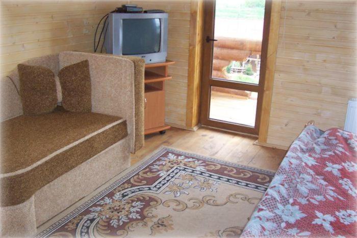 Boykivskiy Dvir Hotel Yasenitsa Zamkova Ngoại thất bức ảnh