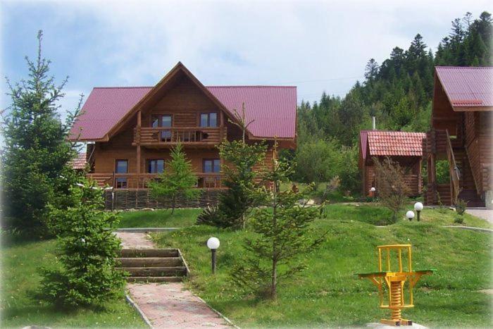 Boykivskiy Dvir Hotel Yasenitsa Zamkova Ngoại thất bức ảnh