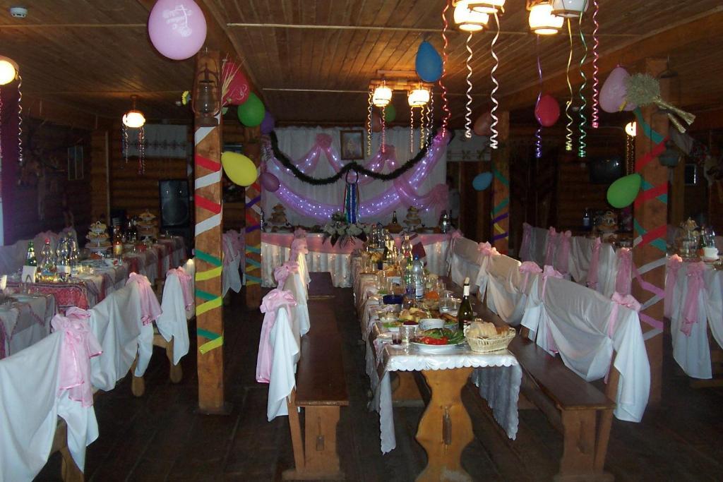 Boykivskiy Dvir Hotel Yasenitsa Zamkova Ngoại thất bức ảnh
