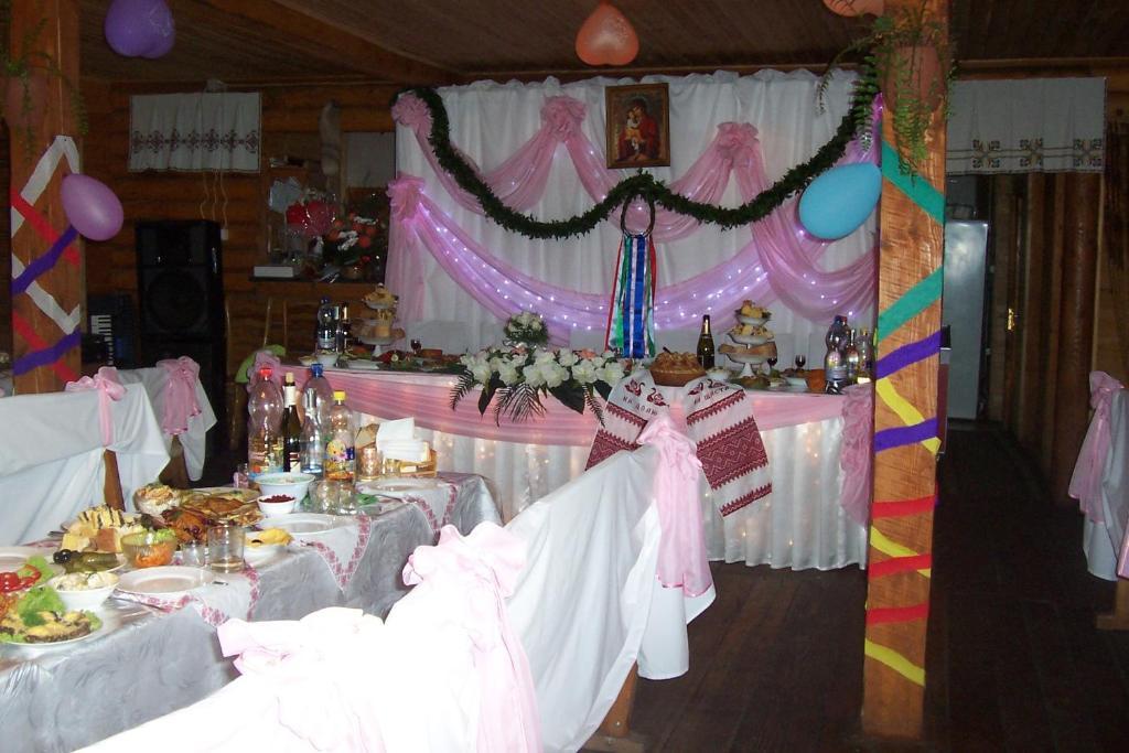 Boykivskiy Dvir Hotel Yasenitsa Zamkova Ngoại thất bức ảnh
