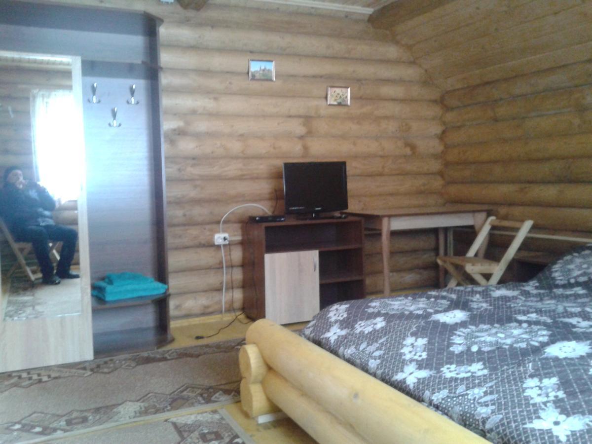 Boykivskiy Dvir Hotel Yasenitsa Zamkova Ngoại thất bức ảnh